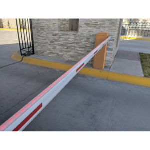 Barrera vehicular derecha / Soporta brazo de hasta 3 m / Apertura en 1.5 s /Final de carrera ajustable por programación / Movimiento fluido / Diseño elegante color naranja 5 XBF3000RN AD 2 p