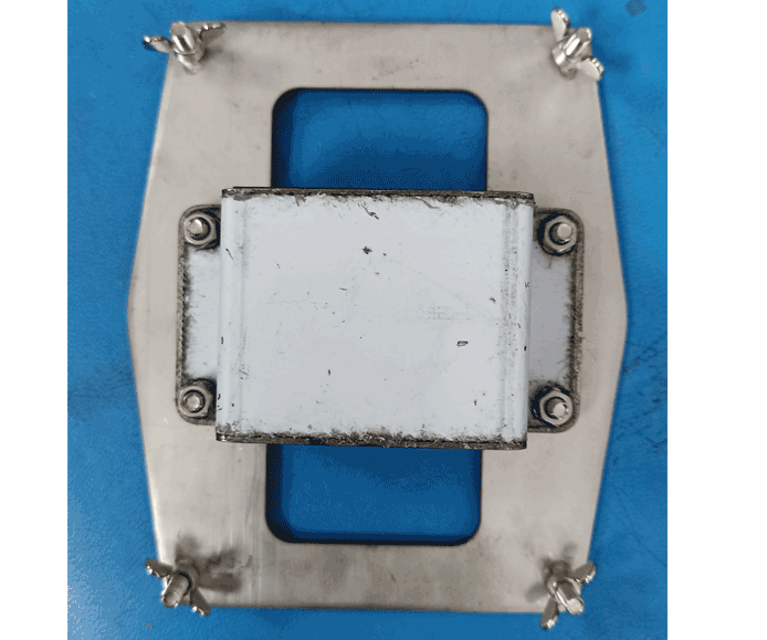 Accesorio-Montaje-Lector-FR1200-Vista-Posterior-FP1100-ZKTeco.png Accesorio Montaje Lector FR1200 Vista Posterior FP1100 ZKTeco