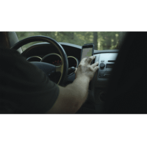 Amplificador de señal celular para vehiculos 4G LTE, 3G y VOZ. Especial para vehículos donde el conductor o copiloto requiere la mayor concentración de señal. Soporta un usuario y múltiples operadores. 6 470135 AD 2 p