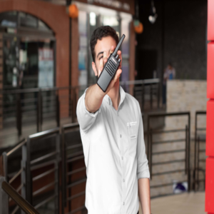 Radio Portatil UHF 5W de Potencia Scrambler de Voz Alta Cobertura, 400-470 MHz, 16 canales preconfigurados 5 TX600 AD 2 p