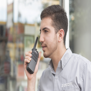 Radio Portatil UHF 5W de Potencia Scrambler de Voz Alta Cobertura, 400-470 MHz, 16 canales preconfigurados 6 TX600 AD 3 p