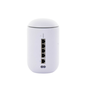 UniFi Dream Router con WiFi 6, 4 puertos LAN Gigabit de los cuales 2 son POE 802.3af. Aplicaciones UniFi Network, Protect y Access pre-instaladas. Pantalla LCD 3 UDR AD 2 p